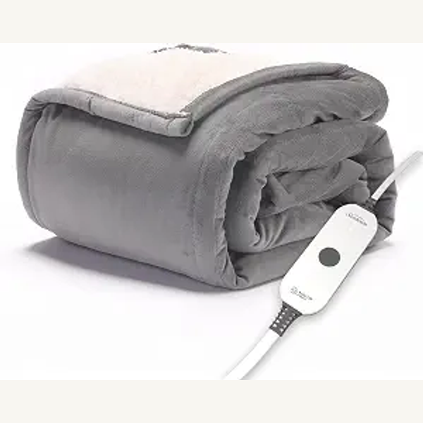 Heated throw blanket