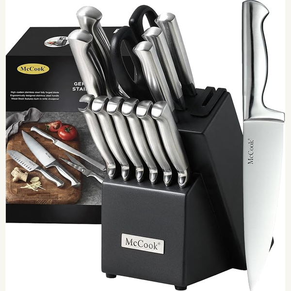 Knife block set with built-in sharpener